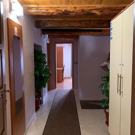 Doubleroom With Extrabed And Bathroom , Ac - 107 * 波雷奇